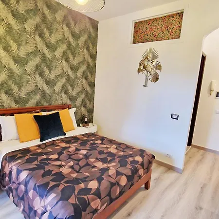 Filiberto Flats * روما